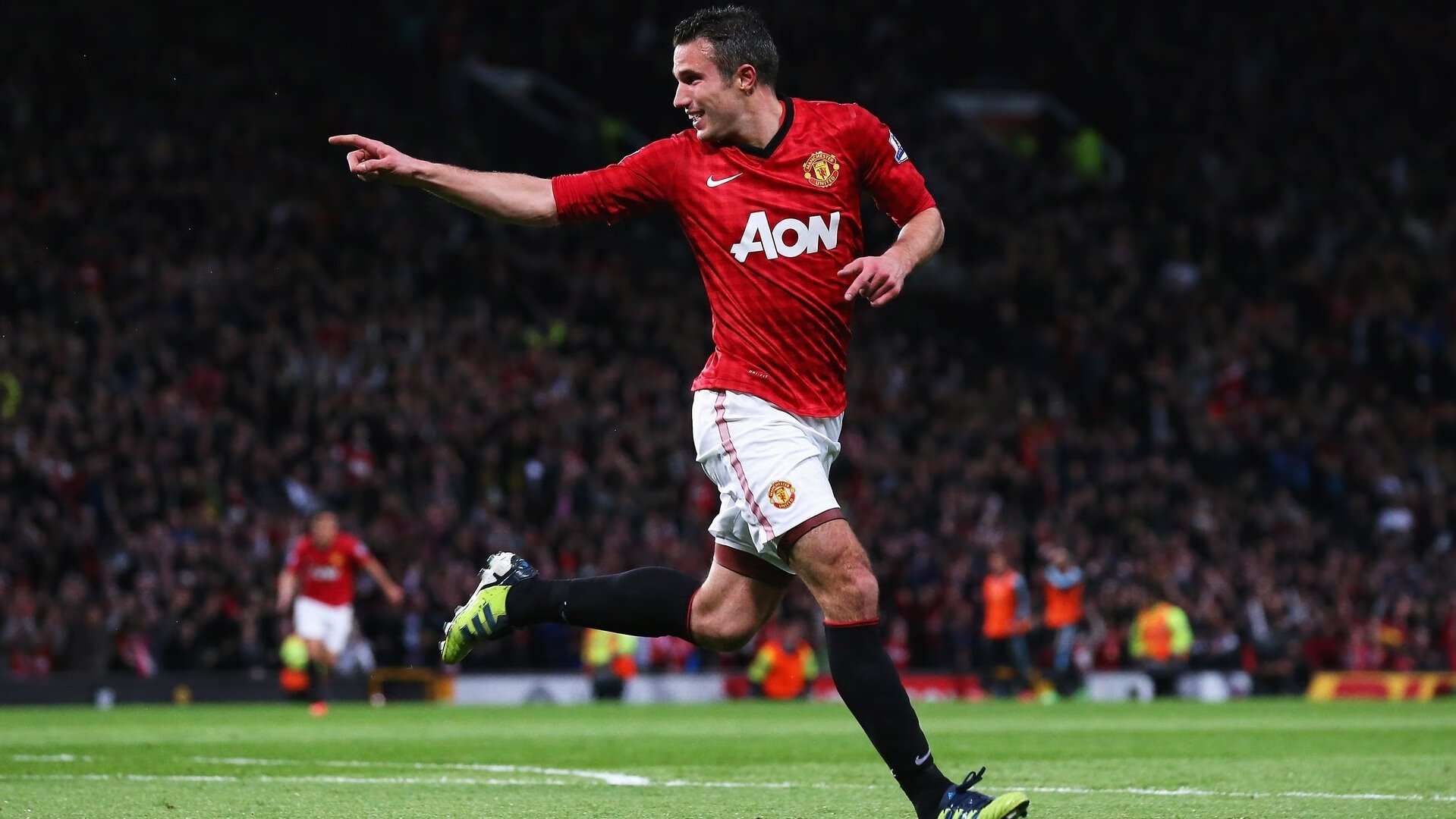 楚阿梅尼攻防转换核心闪耀，曼联强势晋级荷兰赛场