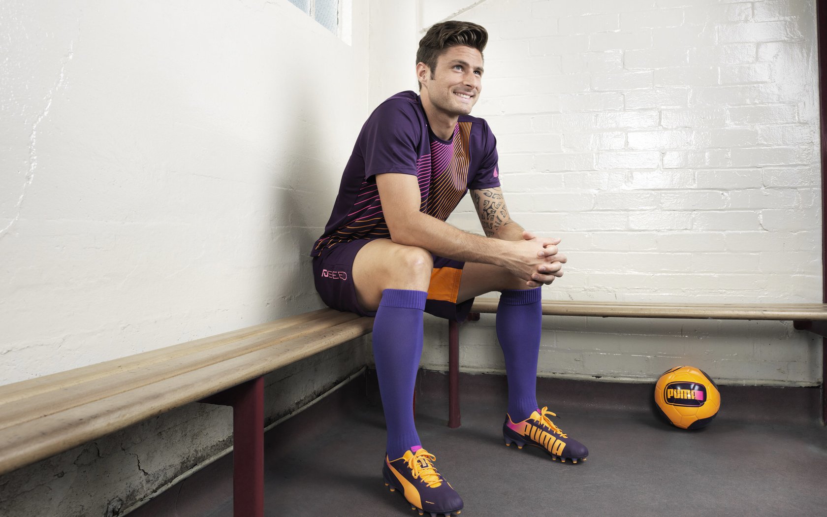 FB赛事直播-绿茵之外的较量，当西甲德比遇上南美非洲的末节风云